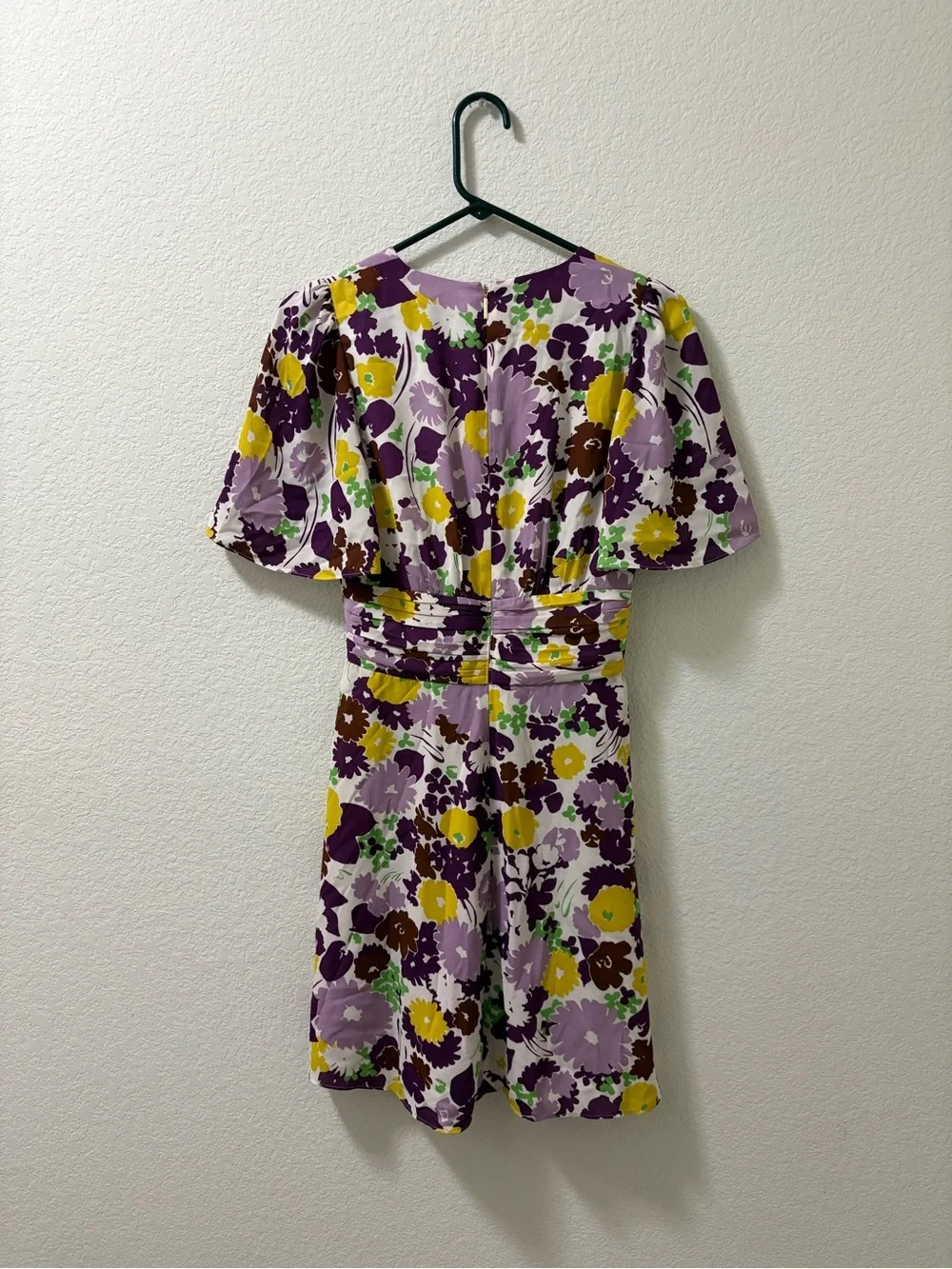 Kate Spade New York Swing Flora dress V neck. Size 2. NWOT.